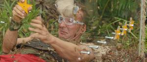 Kurz drin - und schon wieder draußen. Herr Bendel im Kakerlagen-Sarg. Alle Infos zu "Ich bin ein Star - Holt mich hier raus!" im Special bei RTL.de. 