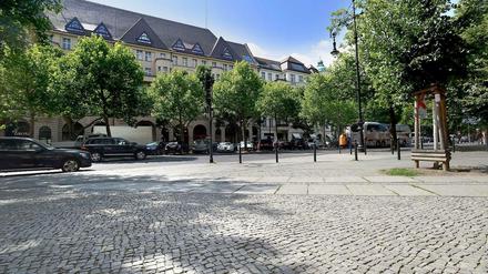 Der dritte Teil der Stadtsafari führt nach Charlottenburg. Wir beginnen die Reise auf dem Georg-Grosz-Platz, ...