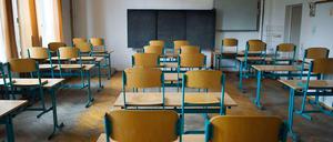 Ein leeres Klassenzimmer