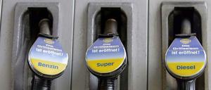 Was kostet der Sprit? Die neue Markttransparenzstelle des Bundeskartellamts hilft Autofahrern, die billigste Tankstelle zu finden.