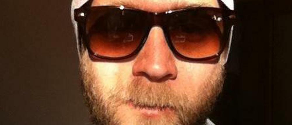 Frederik Frede ist Gründer und Geschäftsführer der Agentur More Sleep und des Online-Interviewmagazins „Freunde von Freunden“.