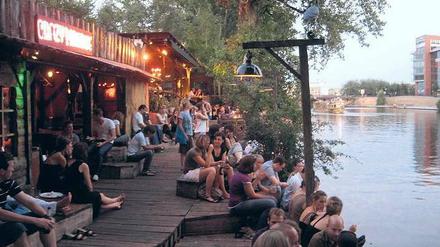 Perdu. Die Bar25 ist längst geschlossen, und das Grundstück wird meistbietend verkauft. So will es die landeseigene BSR. Foto: p-a/Xamax