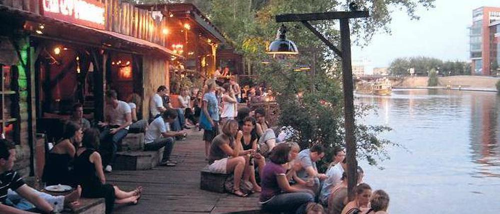 Perdu. Die Bar25 ist längst geschlossen, und das Grundstück wird meistbietend verkauft. So will es die landeseigene BSR. Foto: p-a/Xamax