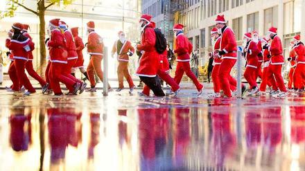 Sie haben gerade Hochkonjunktur - Mietweihnachtsmänner. Aber wer ein guter Weihnachtsmann sein will, sollte so einiges beachten.