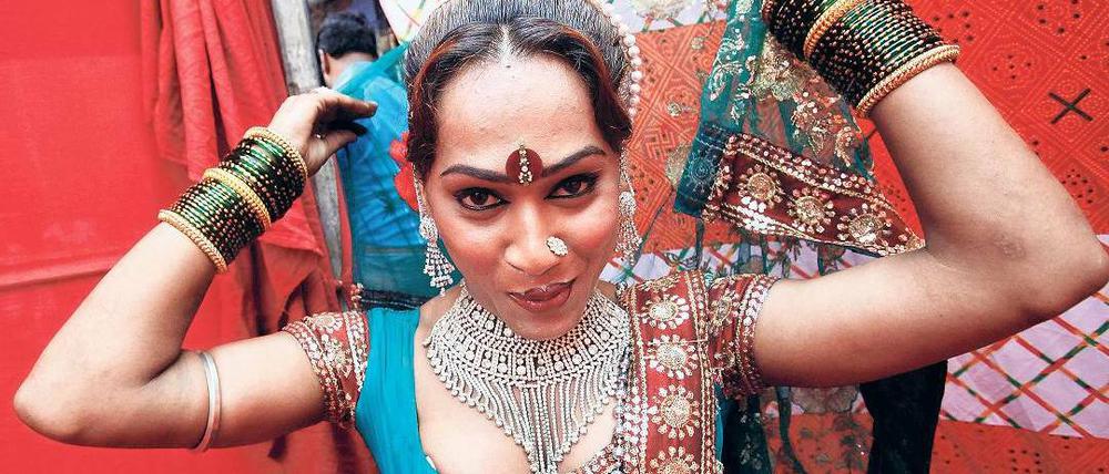Anschaffen in Bombay. Eine Schöne namens Raksha in Kamathipura, einem der ältesten Rotlichtviertel der Welt. Foto: Vivek Prakash/Reuters