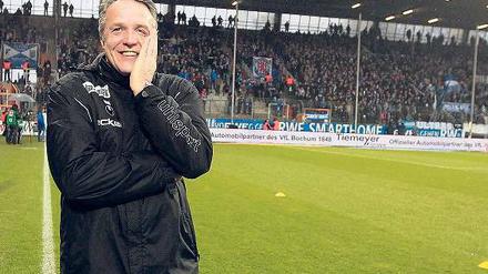 Von wegen au Backe. Zum Abschluss des Jahres konnte sich Unions Trainer noch über einen Sieg gegen Bielefeld freuen. Foto: Imago