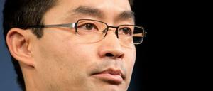 Philipp Rösler will offenbar mit Familie nach Genf ziehen.