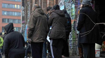 Auszug. Die bulgarischen Wanderarbeiter mussten die Eisfabrik in Mitte verlassen.