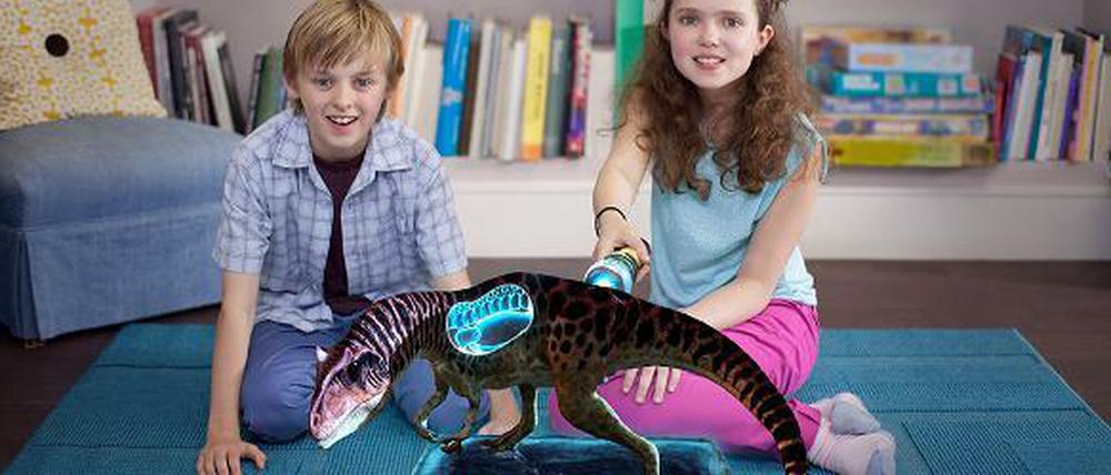 Dinos röntgen mit dem Move-Controller.