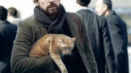 Miezwohnung frei? Oscar Isaac spielt den bedauernswerten Folksänger Llewyn Davis.