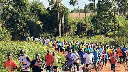 Afrikanisches Lauffieber. Über 1000 kenianische Athleten haben sich in Iten niedergelassen. 