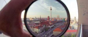 Im Fokus: Das historische Zentrum am Roten Rathaus. Es ist von vielen Verkehrsschneisen zerschnitten und lädt kaum zum Verweilen ein. Das soll sich ändern.