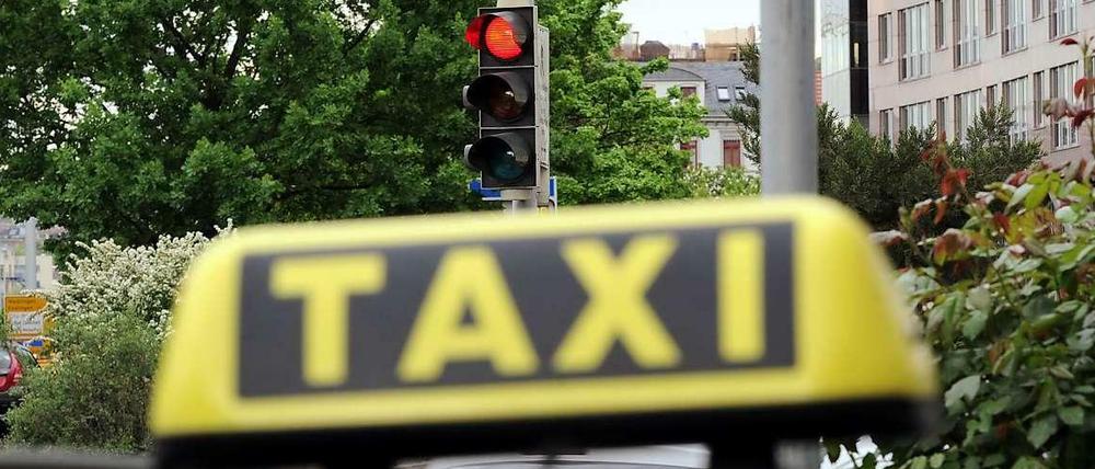 Taxifahren in Berlin wird ab 2014 teurer.