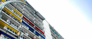 Die Zahl der geförderten Wohnungen sinkt, dabei steigt die Zahl der Haushalte mit geringen Einkünften.