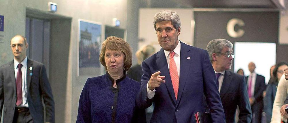Die EU-Außenbeauftragte Ashton und der US-Außenminister Kerry in Genf. 
