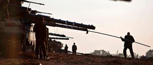 Israelische Panzer an der Grenze zum Gazastreifen.