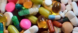 Teure Arznei. Die Pharmahersteller dürfen die Preise für neue Arzneimittel ohne Festbetrag auch künftig nicht erhöhen.