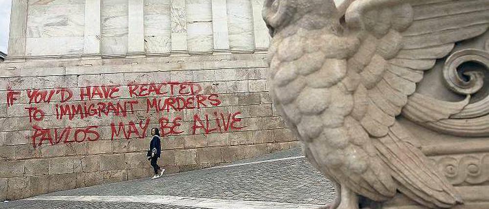 Rote Botschaft: In Athen erinnert ein Graffito an einen linken Rapper, der vor ein paar Wochen von einem Neonazi erstochen wurde. Foto: John Kolesidis/Reuters