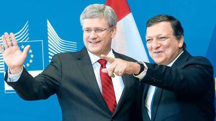 Wegweisend. Kanadas Premierminister Stephen Harper (l.) und EU–Kommissionspräsident José Manuel Barroso sind sich einig. Foto: dpa