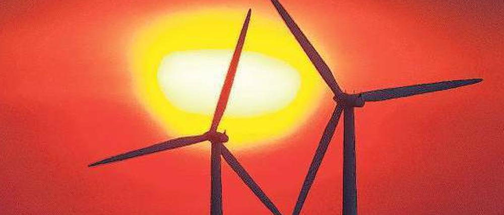 Wenn die Sonne scheint und der Wind bläst, dann wird es teuer für die Verbraucher, denn die Subventionen für den Ökostrom steigen weiter. 
