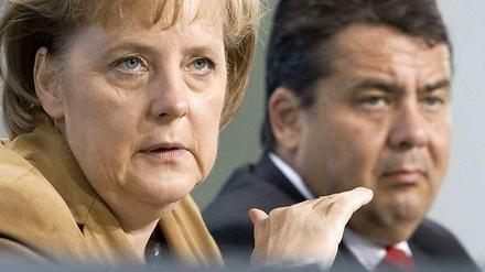 Angela Merkel und Sigmar Gabriel - wer behält im Sondierungspoker die Nerven?