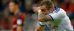 Mund abputzen, weitermachen. Pierre-Michel Lasogga hat sich mit seinem Arbeitsethos schnell Freunde gemacht beim Hamburger SV. 