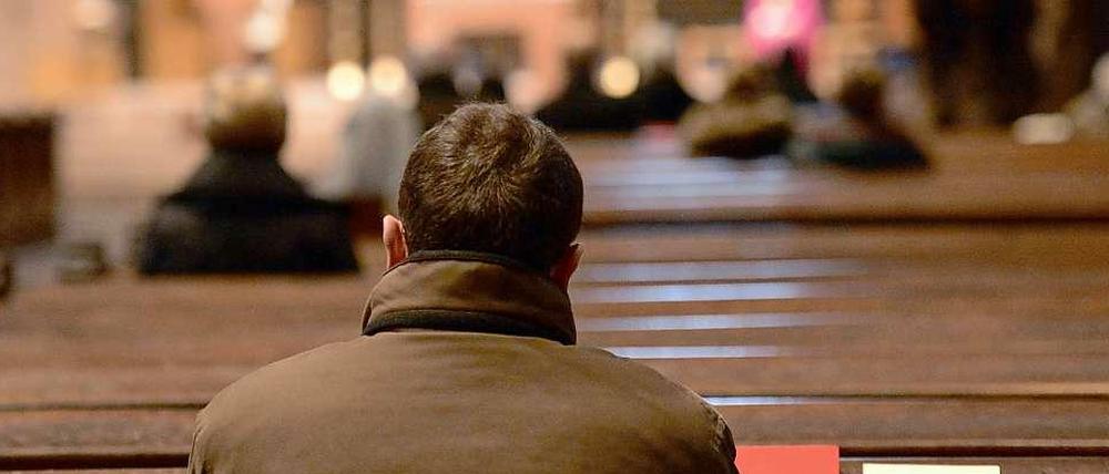 Katholiken, die nach einer Scheidung wieder geheiratet haben, fühlen sich von der Kirche oft ausgeschlossen. Die neue Ehe gilt als Sünde. Nun reicht die Kirche Betroffenen die Hand.