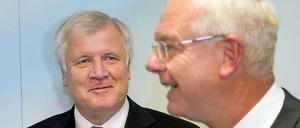 Zufriedener Horst Seehofer. Sein Wunschkandidat Thomas Kreuzer wird neuer CSU-Fraktionschef im Bayerischen Landtag.