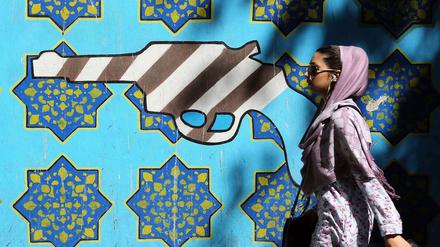 Frau in Teheran.