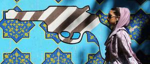 Frau in Teheran.