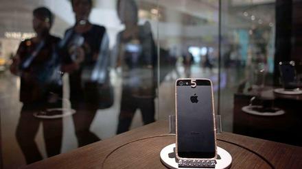 Nicht in Gold, aber mit Gold verziert: Ein iPhone für 200.000 Hong-Kong-Dollar (über 19.000 Euro)