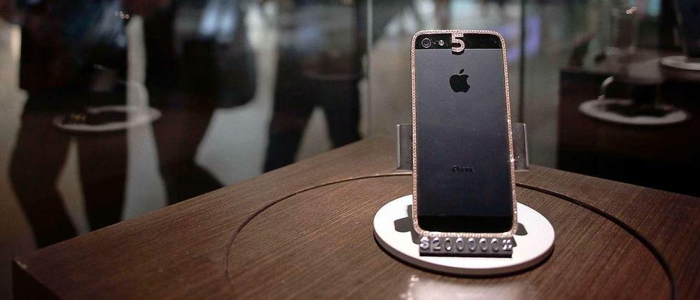 Nicht in Gold, aber mit Gold verziert: Ein iPhone für 200.000 Hong-Kong-Dollar (über 19.000 Euro)
