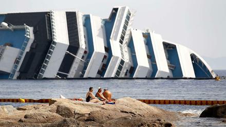 Die havarierte Costa Concordia vor Giglio.