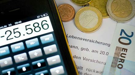 Lebensversicherungen zu kündigen bleibt teuer.