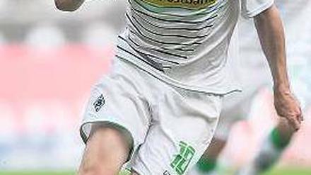 Max macht’s. Gladbachs Stürmer Kruse traf zum vorentscheidenden 3:1. Foto: dpa