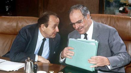Der ewige Kanzler: Helmut Kohl 1982 mit Hans-Dietrich Genscher.