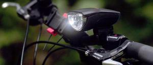 Sehen und gesehen werden ist wichtig. Aber das hilft nichts, wenn der Akku in kurzer Zeit aufgebraucht ist.