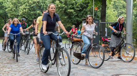 Nächste Ausfahrt Wedding: Die Teilnehmer der "Bier"-Tour auf großer Fahrt
