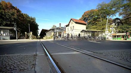 Ein Idyll. Noch. Hier, am S-Bahnhof Lichtenrade, soll einmal der ICE entlang rasen. 