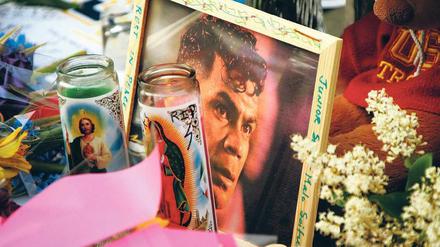 Fremd im eigenen Kopf. Der Football-Star Junior Seau beging Selbstmord, als er merkte, dass er an der Gehirnkrankheit CTE litt.