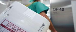 Vertrauensverlust. Die Regelverstöße an großen Transplantationszentren haben die Zahl der Organspender auf einen Tiefstand sinken lassen.