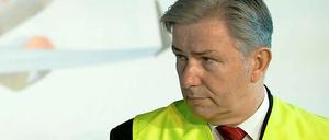 Gut informiert. Klaus Wowereit gibt sich als Kümmerer. Will er Aufsichtsratschef am BER bleiben?