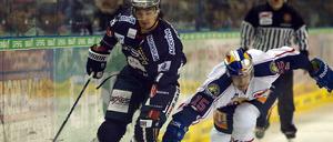 Wertvoll wie zwei. Daniel Weiß (l.) ist bei den Eisbären der Unterzahlspezialist.