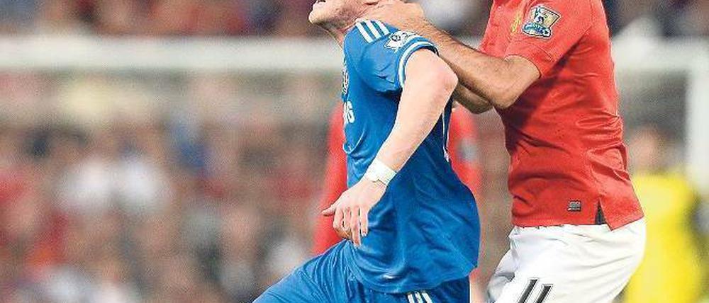 Besonders gelobt. Andre Schürrle (l.) überzeugte bei seinem Chelsea-Debüt. Foto: AFP
