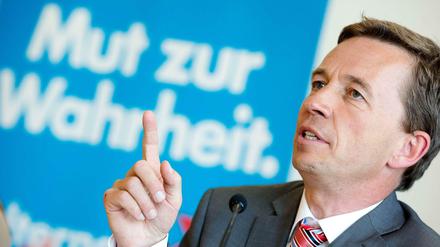 Im Auftrag der AfD geht gerade eine Anwaltskanzlei gegen einen Flyer von Jungen Piraten und Grüner Jugend vor.
