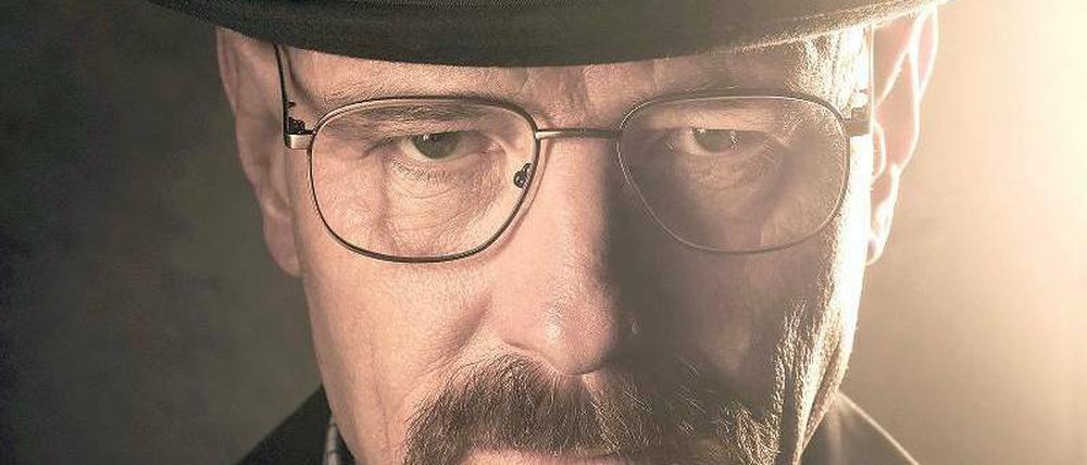 Walter White (Bryan Cranston), der als „Heisenberg“ zum Drogenboss wird.