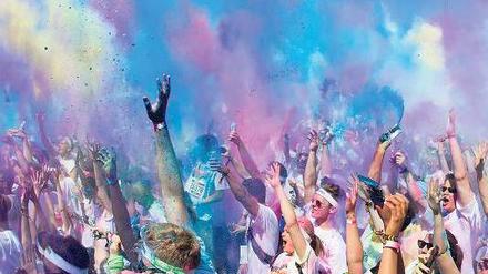 Kunterbunt. Teilnehmer des Festivals „Color Run“ in Hannover. Foto: dpa