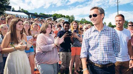 Schlechte Wahlaussichten. Norwegens Ministerpräsident Jens Stoltenberg besuchte im Juli ein Camp der Jugendorganisation seiner Arbeiterpartei auf Vikersund in Modum.