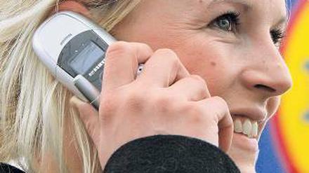 Hilfe, es klingelt! Das Gespräch sollten Jugendliche vorher üben. Foto: picture-alliance/dpa