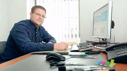 Oliver Greulich hat gerade seine Ausbildung im Bundespresseamt beendet. Jetzt ist er dort angestellt.